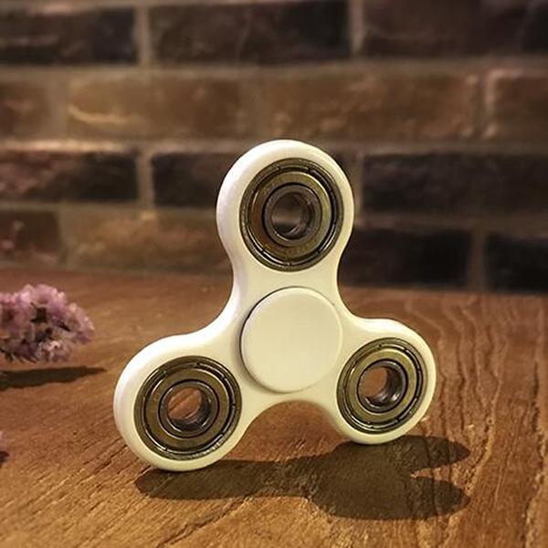 YezBro's tweet photo. Get your tri-spinner now! https://t.co/gA4XqlVMn1