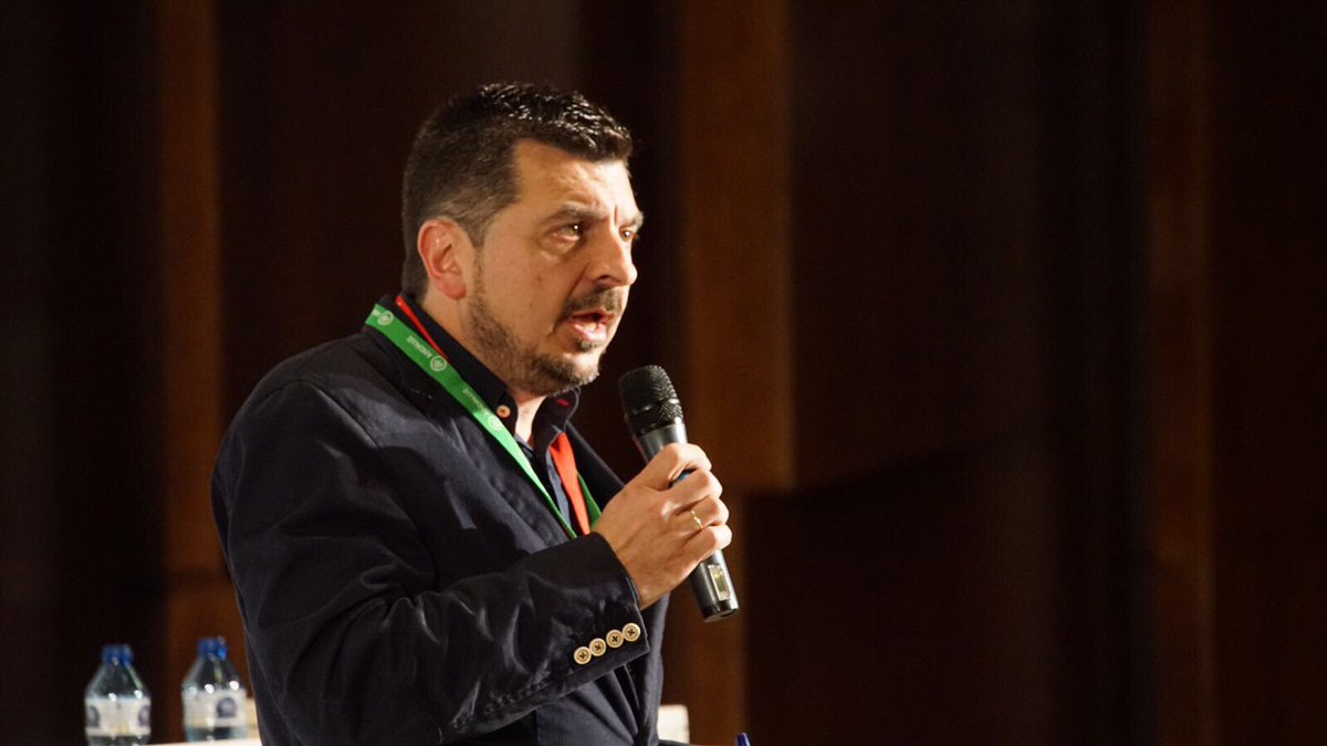 ppandaluz's tweet photo. 🔵👉🏼 @toni_miglesias en #ppandgo #15CongresoPPA #CreemosenAndalucía https://t.co/5hCIGh7I5D