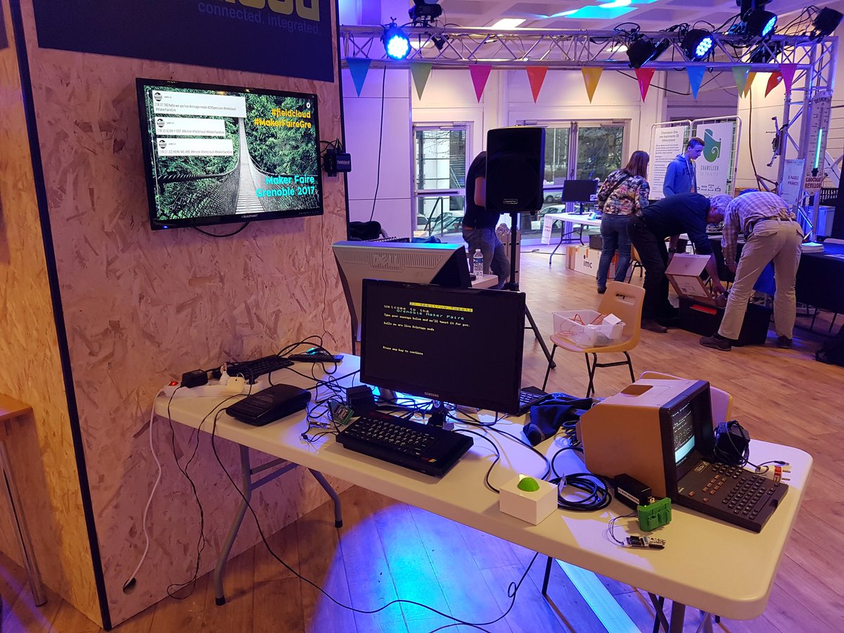 poma_jean's tweet photo. Le rétro tweeting est prêt :)
A demain au #MakerFaireGre sur le stand de #fieldcloud https://t.co/pSmaRanLnt