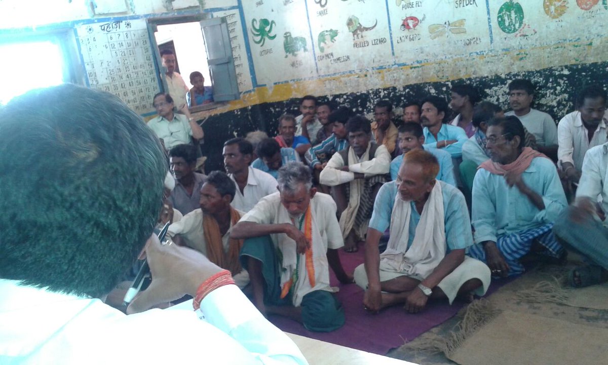 JanPanchayat's tweet photo. Under the banner of #JansunwaiAbhiyan
#JanPanchayat conducted at village #Padumsara #Saja #Khamhriya Dist #Bemetara #Chhattisgarh https://t.co/5t2dnHX8Pr