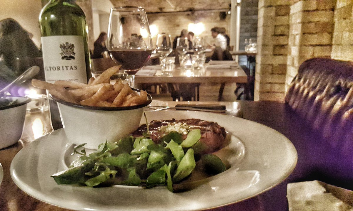 pip_says's tweet photo. Had the most spectacular food @thepottedpig last night! I practically inhaled my food, ever the lady! Highly recommend a visit! #Cardiff https://t.co/n2HLWKTYu4