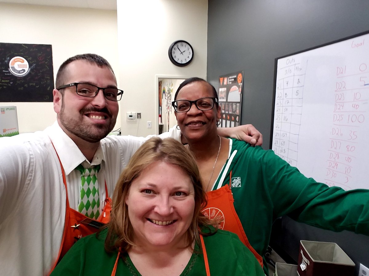 More green fun!!! <a href="/linda7664/">Linda Maes</a> @PjacksonHD3819 <a href="/GardnerD314/">Sara Gardner</a> <a href="/hdspielvok/">Kathleen S</a> @HillardBob