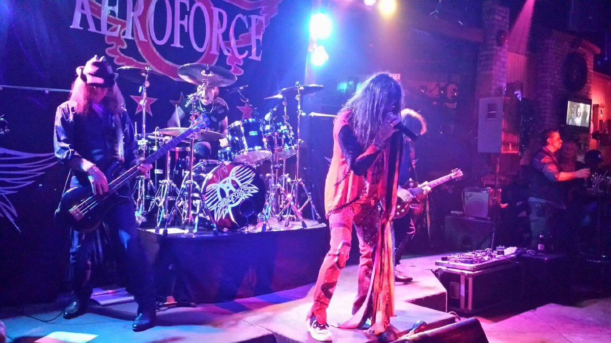 backspinrocks's tweet photo. Fantastic nite of @Aerosmith via #Aeroforce @EdgeLoungeAjax !!🤘👌 https://t.co/wuoyApetxz