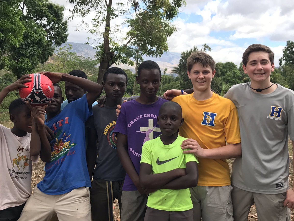 ASchultz121's tweet image. @schultznoah1 @thwing01 @Howellfca @howellsoccer  #VikingRISE Haiti 2017