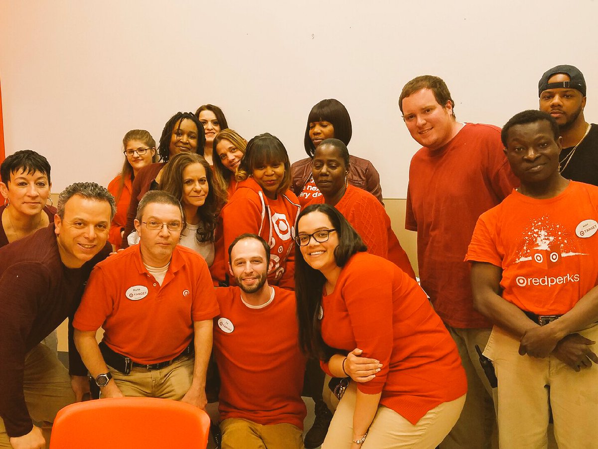 edmcdonald88's tweet image. Chatting with the #LearningMentors about teaching our team to provide great service! So excited to see what #T2753 can do for our guests!