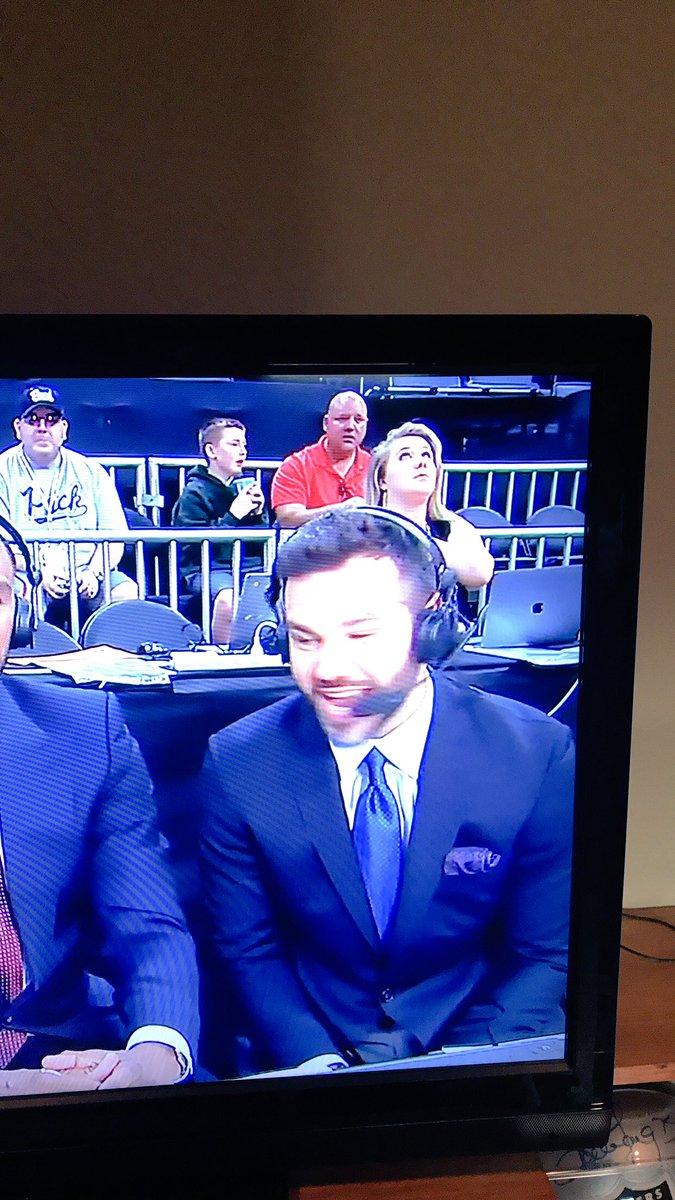 pconroy44's tweet photo. Spotted my beautiful girlfriend covering the NCAA 1st Round games up in Sacramento! @Emilnem https://t.co/OUTXzzAyVL
