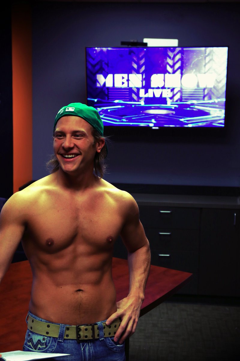 Feeling Lucky?... Happy St Patrick's Day.   #StPatricksDay #sexyman #menshowlive #menshowlivetour #fridayfun #dayattheoffice