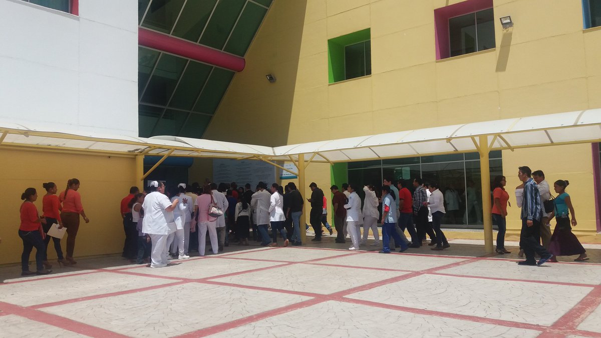 HEPChiapas's tweet photo. Participa #HospitalPediatrico en #SimulacroChiapas. @SSalud_mx @pcivilchiapas @PcSegob @JoseNarroR #HRAEs https://t.co/XndnngT1gq