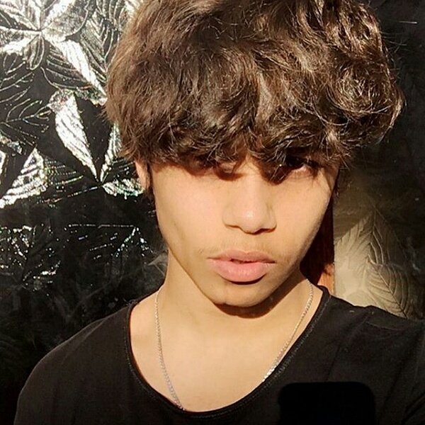harrisj_5's tweet photo. @HarrisjOfficial hair that Shimmers like gold now tempt the Him Jjs, beautiful eyes and a sweet smile😘👀💗❤ https://t.co/j2oD732Mo4