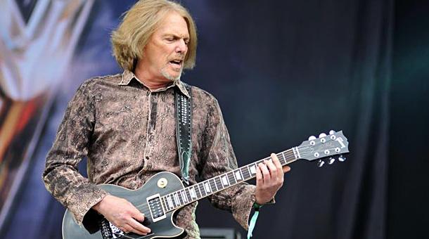 Happy 66th Birthday to Scott Gorham of BLACK STAR RIDERS and THIN LIZZY! 