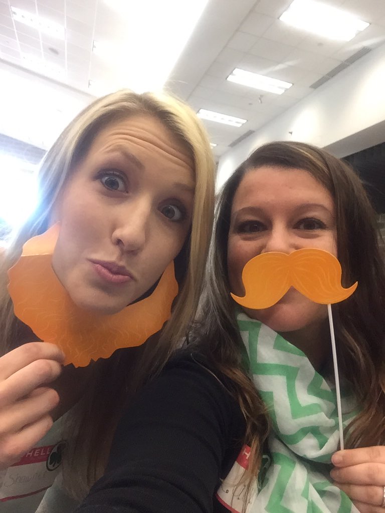 aleszczykL's tweet photo. Annual #htsdpd pic @Miss_Foglio #wearehess #edcamp https://t.co/48lftZhnJZ