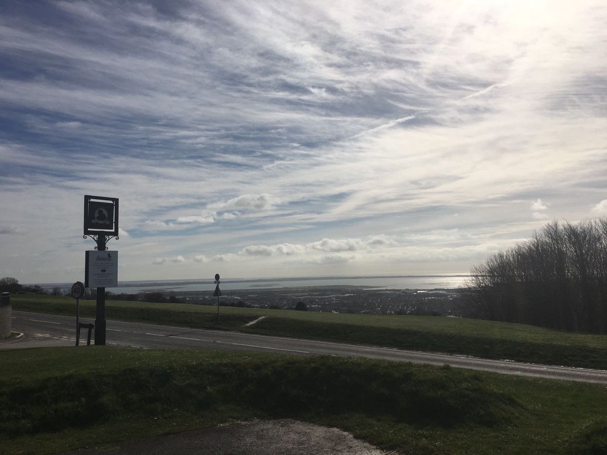 ChurchillianPO6's tweet photo. Next weekend, lunch and this view could be yours! We'll be serving pub classics and killer roasts. ☞ https://t.co/hYEdVCJjg2 #Portsmouth https://t.co/bvNDWubUyh