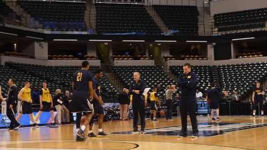 Murphwvu's tweet photo. Who Has The Edge? Michigan Wolverines vs Oklahoma St Cowboys NCAA Tourney Game Preview https://t.co/G0tEyH5r8h #MarchMadness #MarvelousMarvs https://t.co/yHDHwW49gs