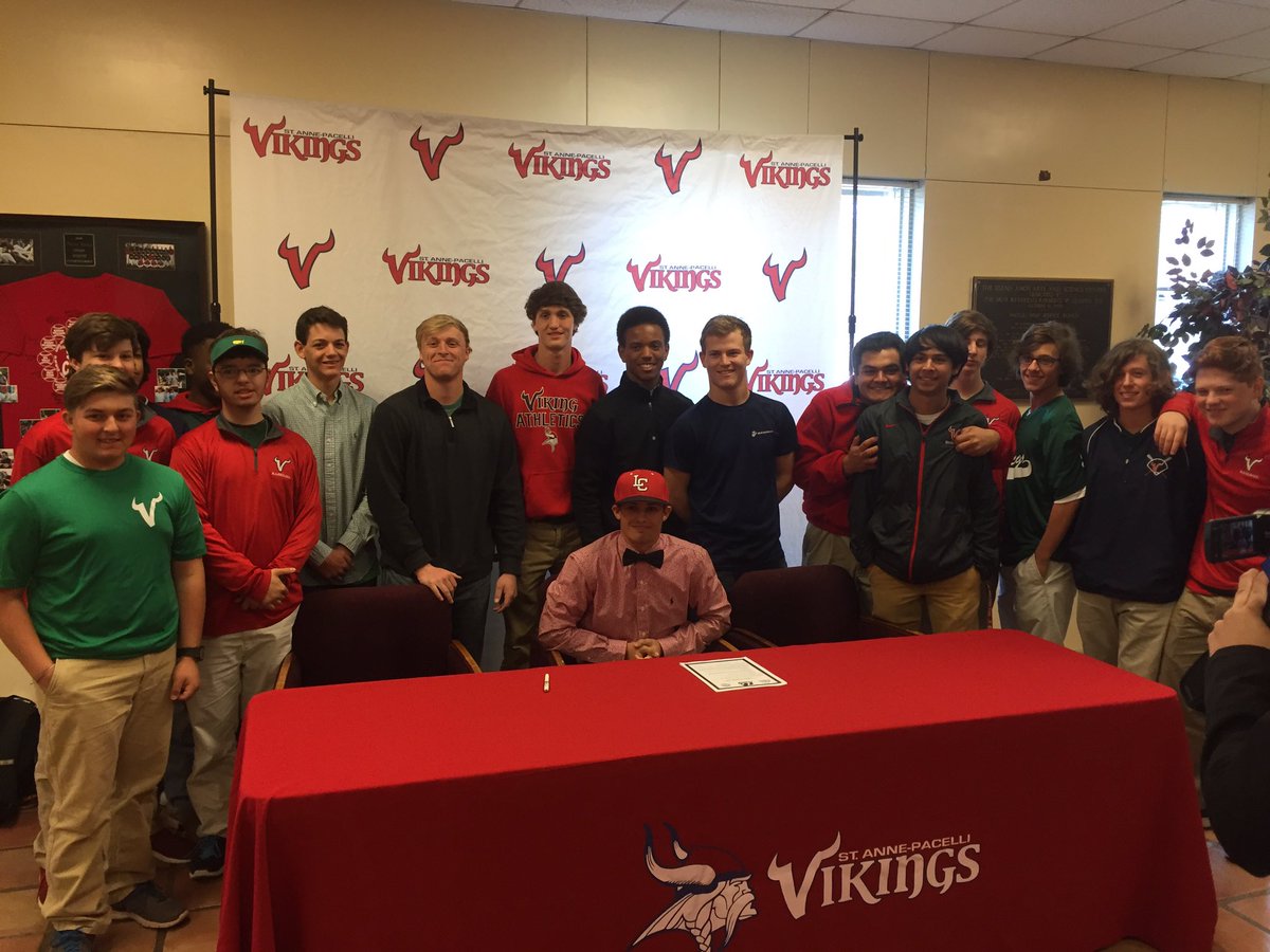 .<a href="/PacelliBaseball/">Vikings Baseball⚾️</a> takes a team photo after Avery Ross' signing