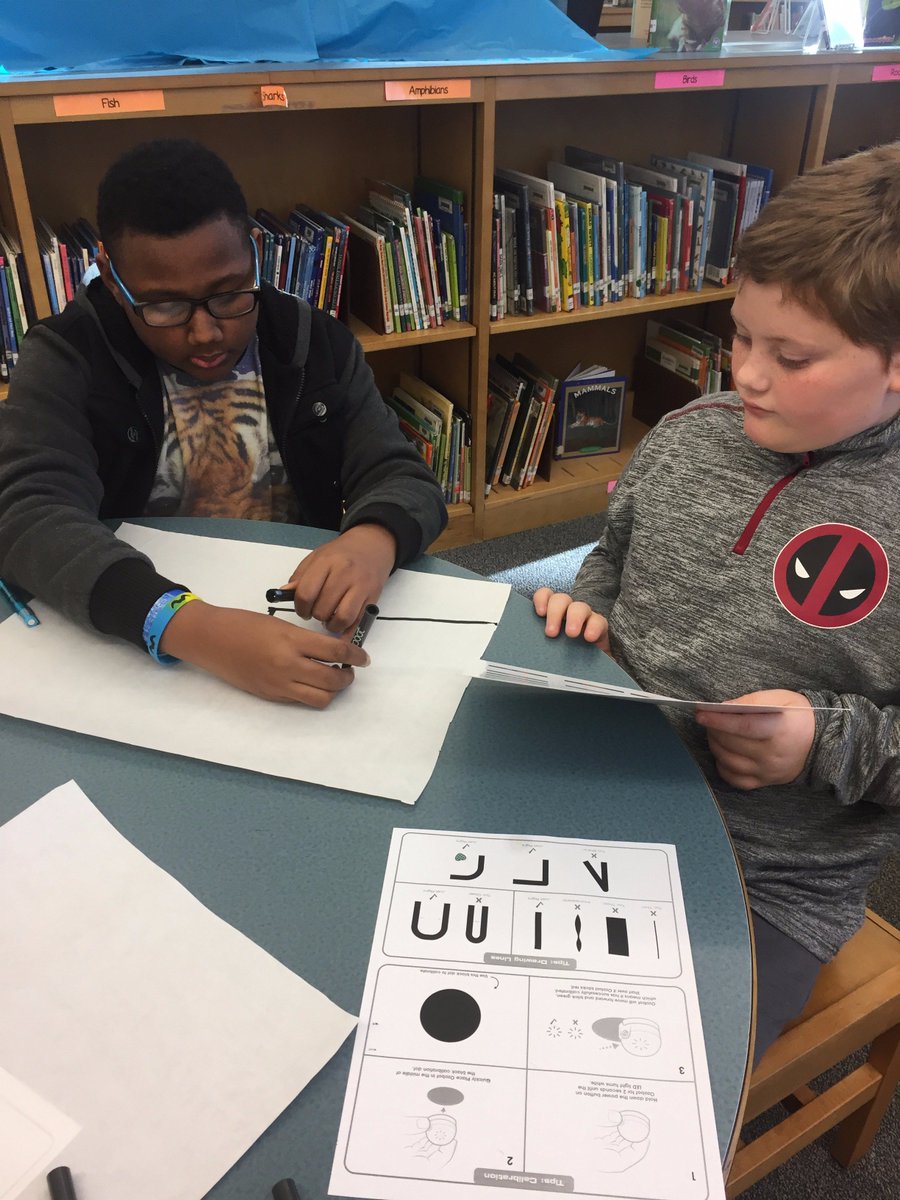 blesmediacenter's tweet photo. Ozobot Algorithm fun! #flashbackfriday #blescodes https://t.co/ZCUsC3MOi4