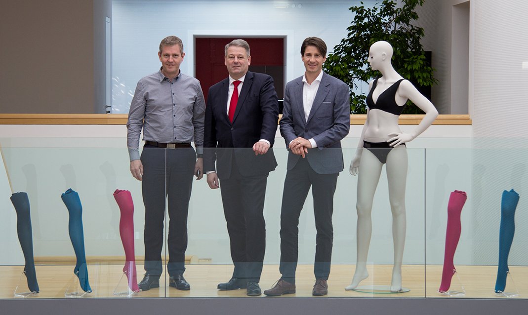 It was an honor to welcome the Austrian Minister of Environment  and Forestry,  Andrä Rupprechter to our headquarters in Bregenz . 1/2