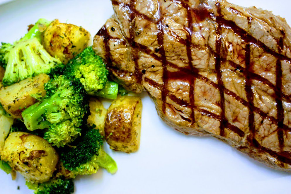 GeorgeMorina's tweet image. #socialmedia describe what we post on sites and apps like #Facebook ,#Twitter, #Google &amp;amp; other sites (Sample) #steak at #MangiaBene #London