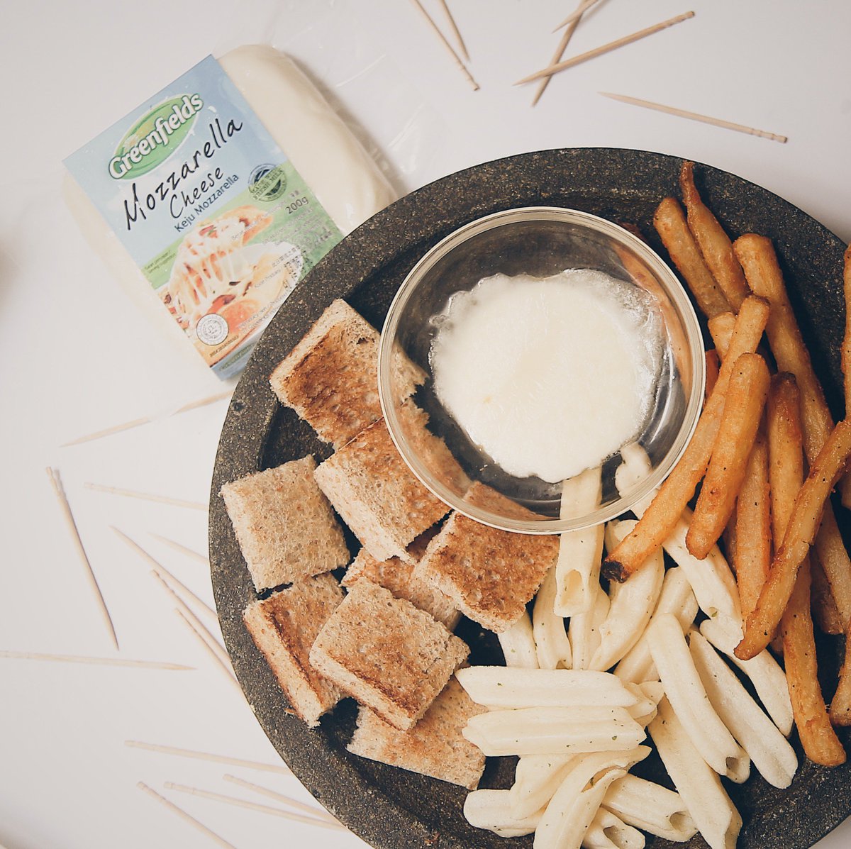 laurentLS's tweet photo. Cheese Fondue, anyone?
You can add dippers up to you,
but I likes French fries, breadsticks and snacks
You can buy it all at @RanchMarket99 https://t.co/gy5x3uBx3O