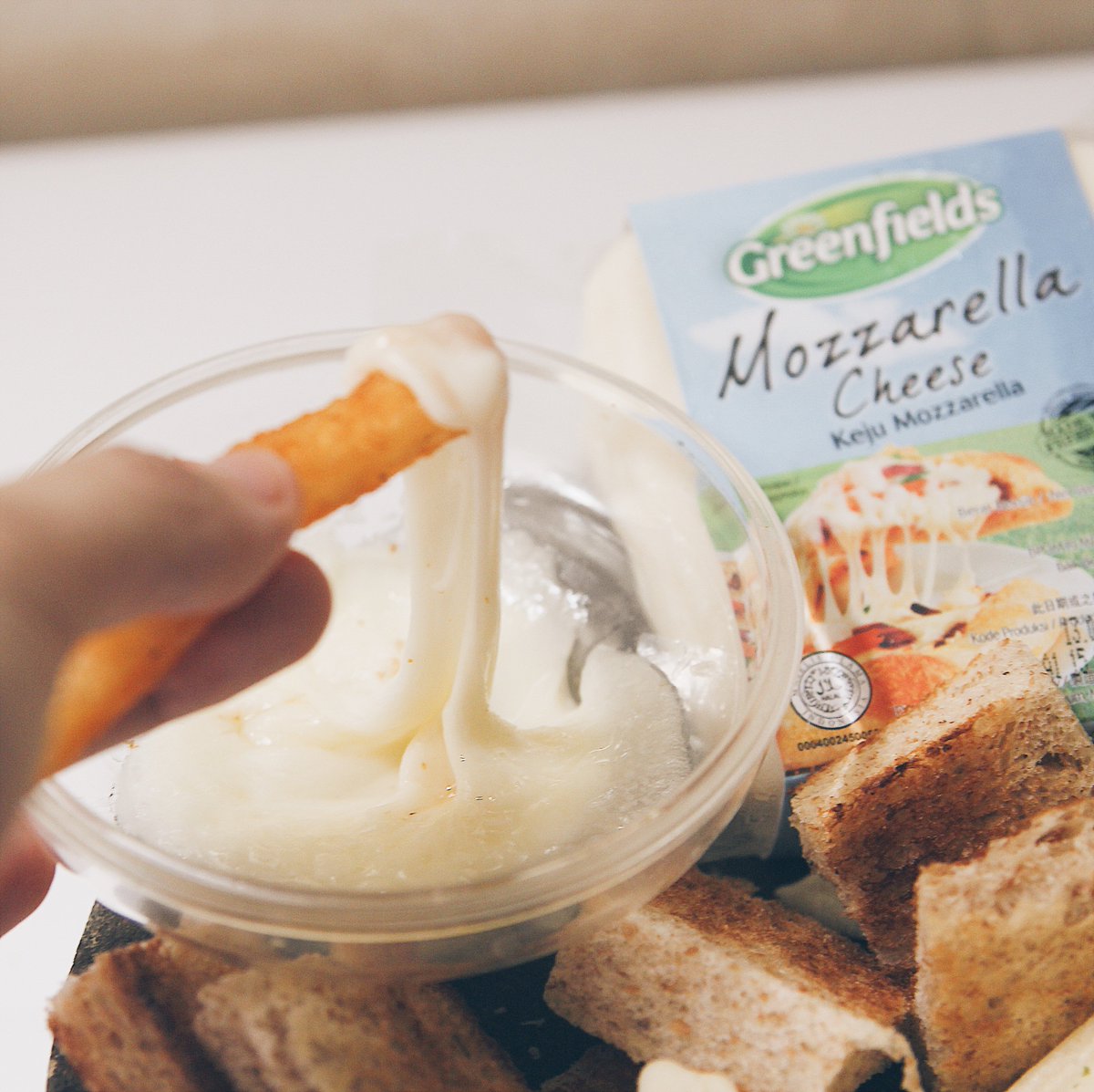 laurentLS's tweet photo. Cheese Fondue, anyone?
You can add dippers up to you,
but I likes French fries, breadsticks and snacks
You can buy it all at @RanchMarket99 https://t.co/gy5x3uBx3O