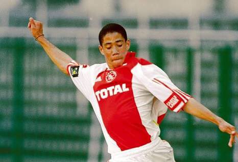 Birthday shout-out!  Happy 35th Birthday to former player Steven Pienaar.   