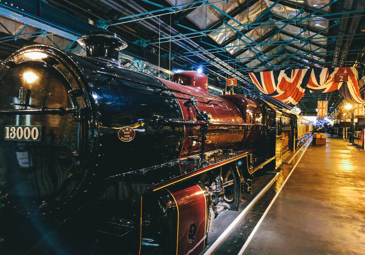_ThriveApp's tweet photo. Great to see our client @TPExpressTrains recognised with an Award of Excellence #ExcellenceExpress @IoicNorth #app https://t.co/ceMQcab6CY https://t.co/1VNtmOqyIy