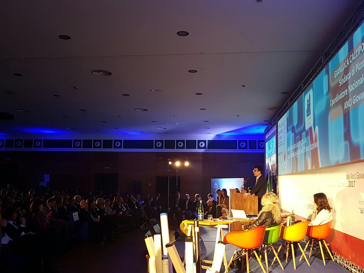#ancigiovani2017 <a href="/GianlucaCallipo/">Gianluca Callipo</a> le attività di #ancigiovani fondamentali per la formazione e il supporto degli amministratori