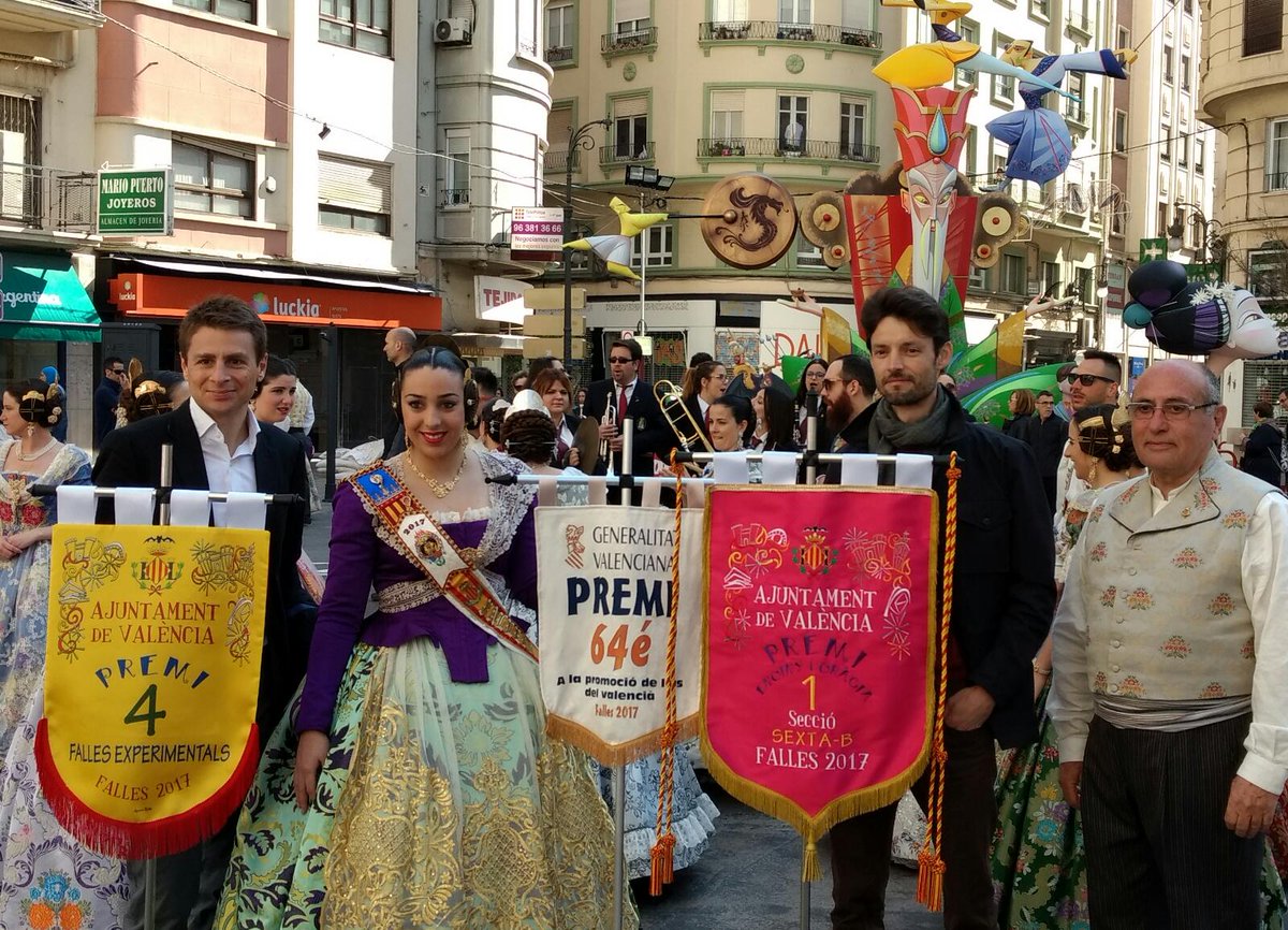 Ja tenim els nostres premis! 1er I+G, 4t falles I+E i 64 de llibret! Enhorabona <a href="/ARAEpatrimonio/">ARAE Patr y Rest SLP</a> <a href="/Romain_Viault/">Romain VIAULT</a> Bon treball! #innovafalles