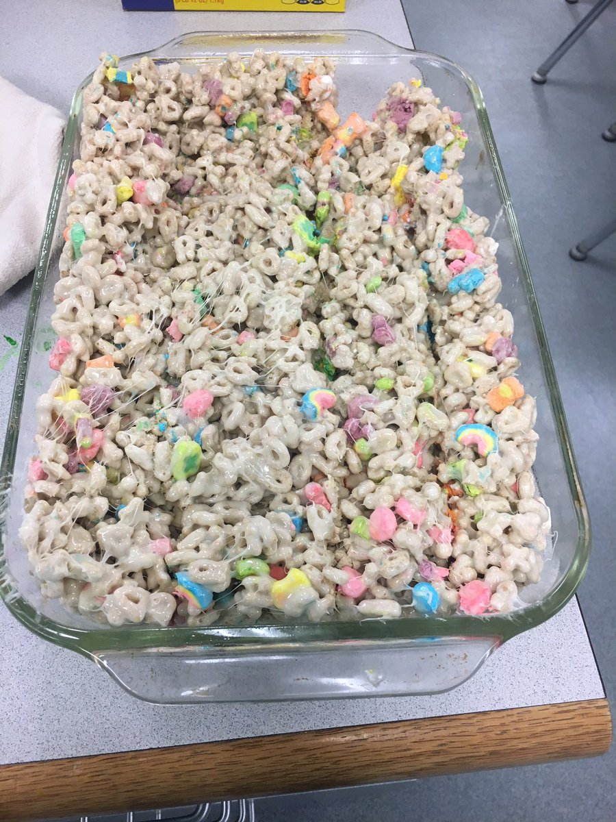 Miss_B112's tweet photo. Lucky Charm Bars for my favorite holiday #RSD13 #room112 #sayyestofcs https://t.co/4f1bXUqCXQ