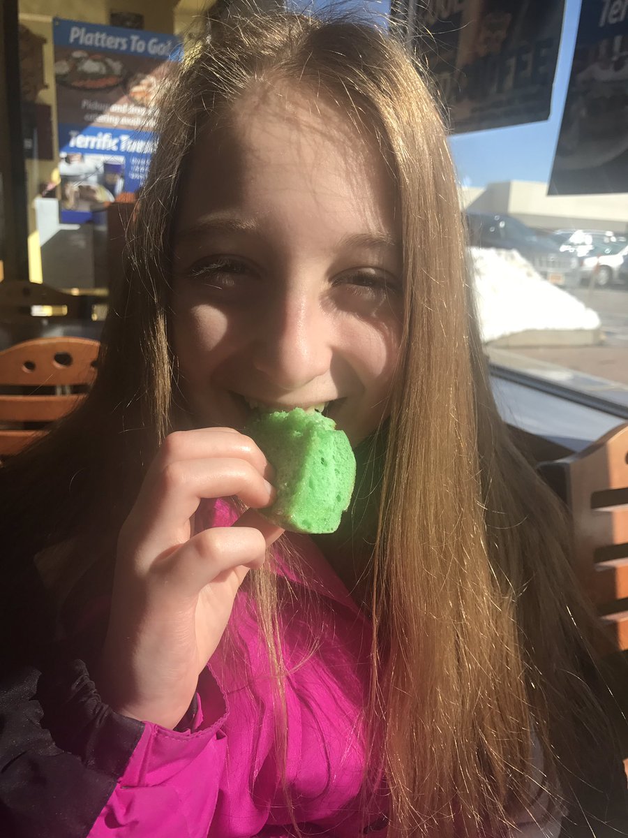 holly26ma's tweet photo. Our tradition of eating green bagels for st Patty's day! 🍀☘️ https://t.co/upfteKQ67e