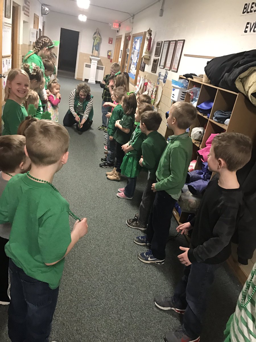 MrsHallsClass's tweet photo. Sporting our green for St. Patrick's day. Then pancake rolling to help the EC test their hypothesis! https://t.co/wIWUQ4QJ3u