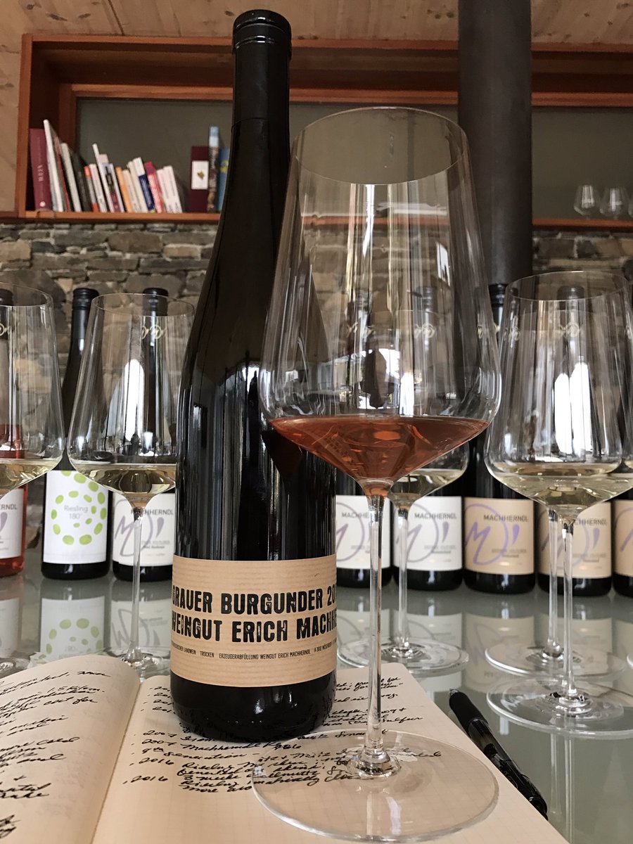 JuneRodil's tweet photo. Another Fun Fact: orange wine... while delicious, not so much sanctioned by Codex Wachau 😆#winesofaustria #EricMachherndl https://t.co/Zth0u1HbVM
