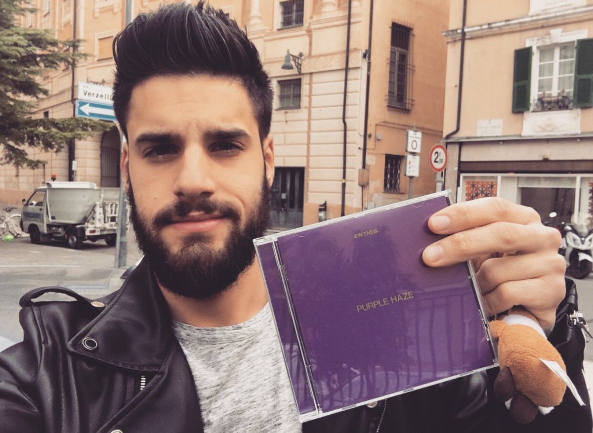 EnticsSupport's tweet photo. Oggi fuori #purplehaze @Entics ..l'attesa è stata lunga ma ne è davvero valsa la pena! In bocca a lupo per tutto! https://t.co/Bffj8TtWhc