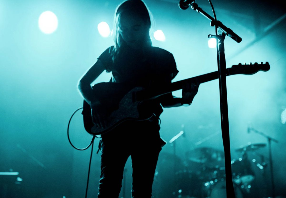 SPIN's tweet photo. Listen to the dreamy B-side from Julien Baker's (@julienrbaker) new 7" for @matadorrecords, "Distant Solar Systems" https://t.co/ZD5HPs1SFg https://t.co/SuE7IarWg3