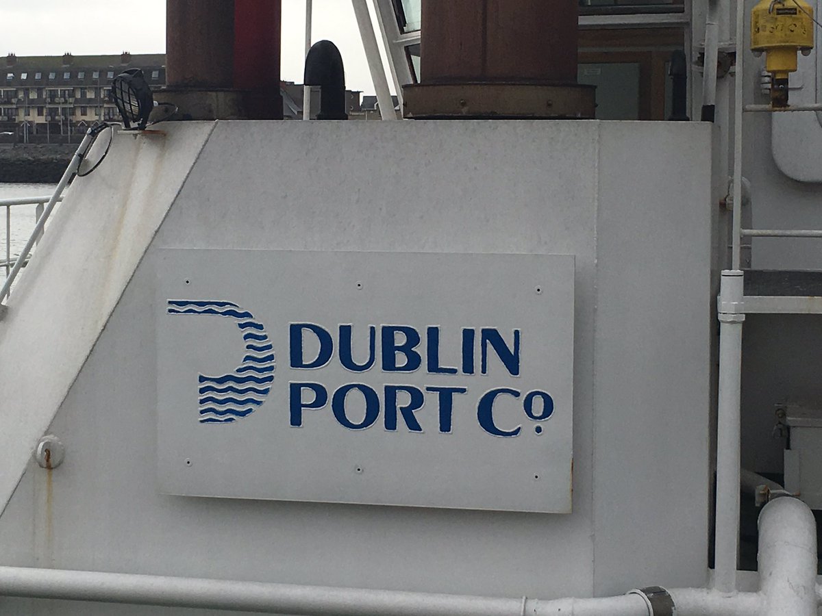 GleniskEvents's tweet photo. Well it's over! We're cold and soggy but hats off to the 2k fab people who braved the weather for the @Aware #Harbour2Harbour17 w/ @Glenisk https://t.co/PbKNyKRJcQ