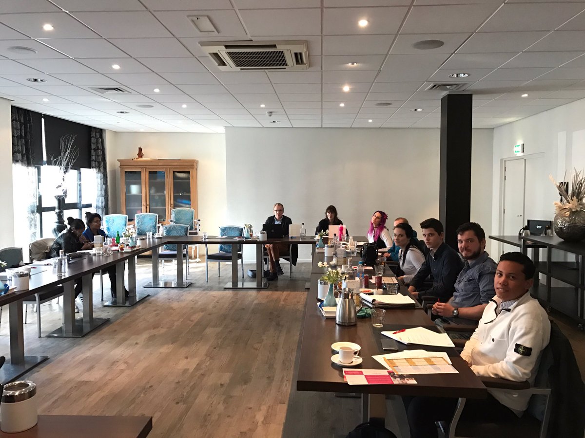 StudioTof's tweet photo. Vanmiddag presentatie gegeven bij @PakjeKansTNE  over ondernemerschap en zichtbaarheid. #tofwerk https://t.co/BoNKCRdNDZ
