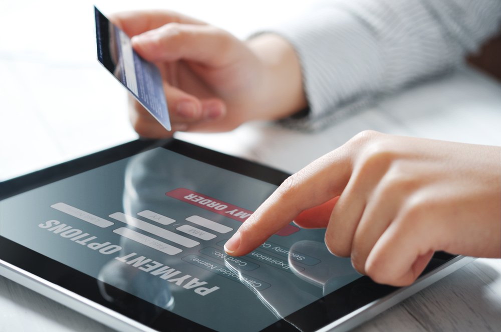RSAFraud's tweet photo. What is the future of digital #payments? Join the live discussion on 3D Secure 2.0 and  #PSD2 on April 5 @ 10 ET. https://t.co/H32b34m0aS https://t.co/DXgylAkMF3