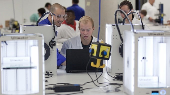Autotiv MFG (@autotivmfg) on Twitter photo Addressing the additive manufacturing skills gap—the role of higher education | Disruptive hubs.ly/H06L1NM0 by <a href="/DisruptiveMag/">DISЯUPTIVE magazine</a> Addressing the additive manufacturing skills gap—the role of higher education | Disruptive hubs.ly/H06L1NM0 by <a href="/DisruptiveMag/">DISЯUPTIVE magazine</a>