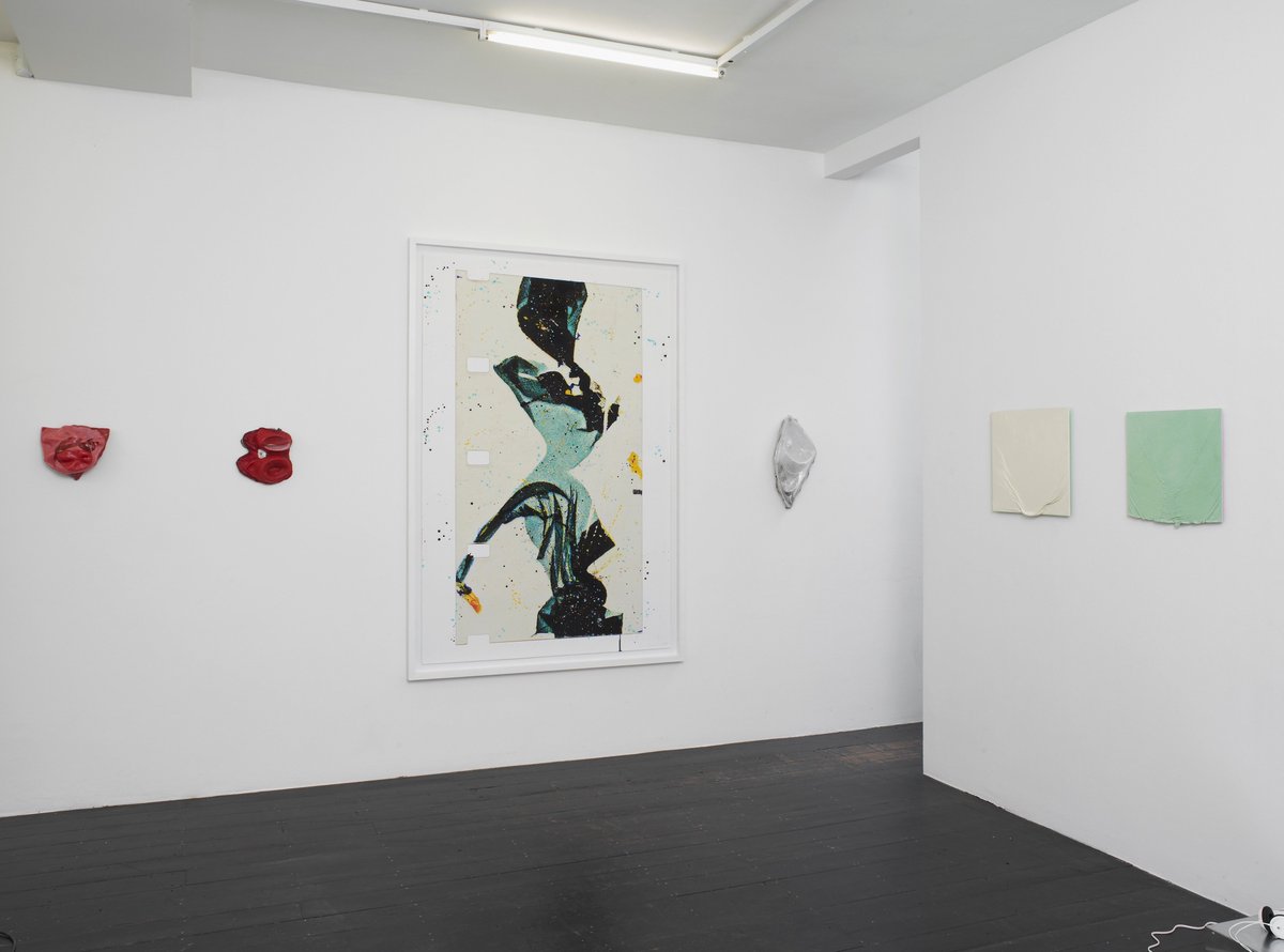 _letrangere's tweet image. A few views of our new show, Piotr Krzymowski and Cédric Teisseire: hot, hot, hot, open now! bit.ly/2mtaQhS #hothothot #film #paint