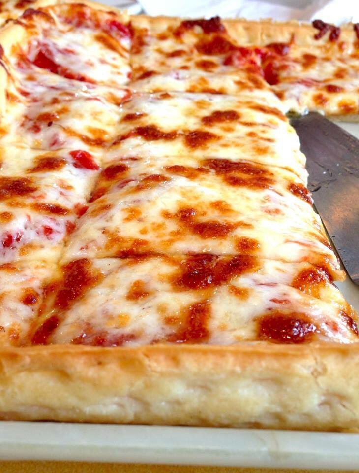 LedoPizza's tweet photo. 🍀 #StPatricksDay GIVEAWAY🍀
Retweet for a chance to win a 
$25 #LedoPizza Gift card. 
2 winners picked at 10pm 3/17/17! https://t.co/PccYJQAC6c