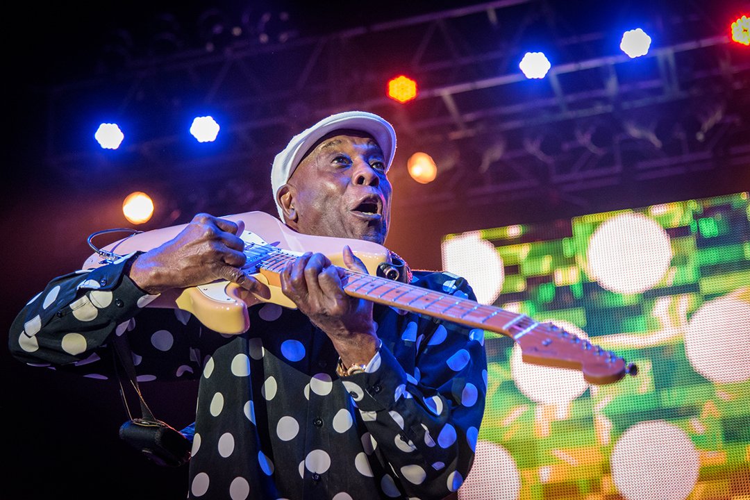 LIVE REVIEW &amp; PHOTOS: @BillyCoxLive, Buddy Guy, <a href="/DweezilZappa/">Dweezil Zappa</a>, &amp; more paid tribute to <a href="/JimiHendrix/">Jimi Hendrix</a>:  bit.ly/2mXbyXq #HendrixTour