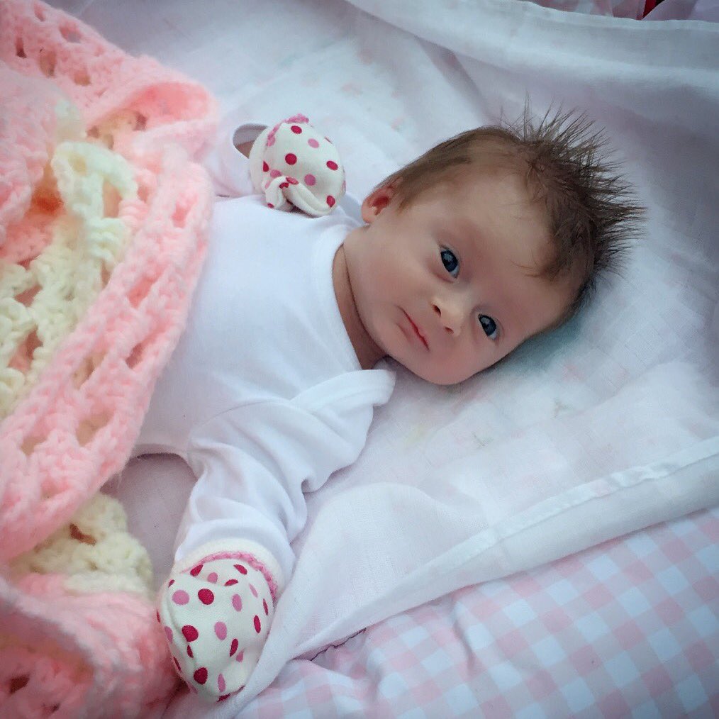 How the hell did I produce such a beautiful little girl ❤ I'm one proud mama 😘