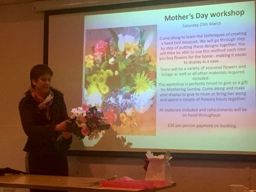 BNITennyson's tweet photo. This week's 10 minute presentation was by the very talented @sandrasflower who made up a bouquet of flowers while she talked! Bravo! #BNI https://t.co/VrZvo0qQUE