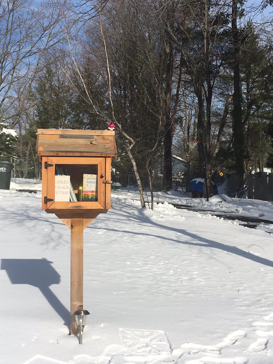 LilFreeLibrary's tweet image. Just little old me here, waiting for someone to take my books!  #LittleFreeLibrary #ReadingFriday