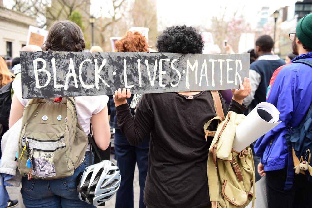 DLGMediaNYC's tweet photo. 5 Reasons Why #AsianAmericans Should Stand with #BlackLivesMatter by @LaurenEspejo aka @ylwrngr - #MITNB
➡️ https://t.co/QDjHZ0oe0k https://t.co/1UDVj1Pol3