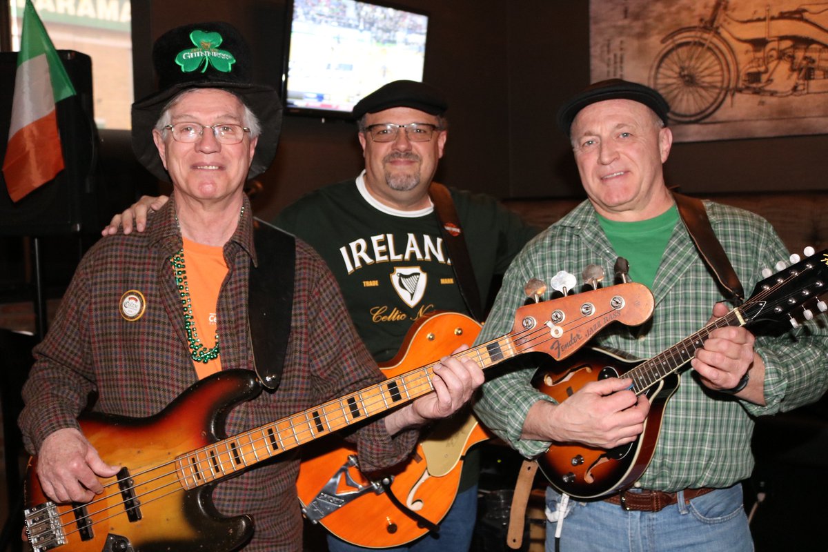 TOP O' THE MORNIN' &amp; a HAPPY ST. PATRICK'S DAY to all the lads &amp; lassies  from The Sons Of Dublin - Paddy &amp; Jack O'Lantern and Rick O'Shea!