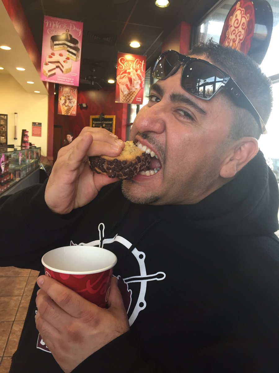MustangBand305's tweet photo. Coldstone!!!! #CHS State Basketball https://t.co/NsXeORkKPP