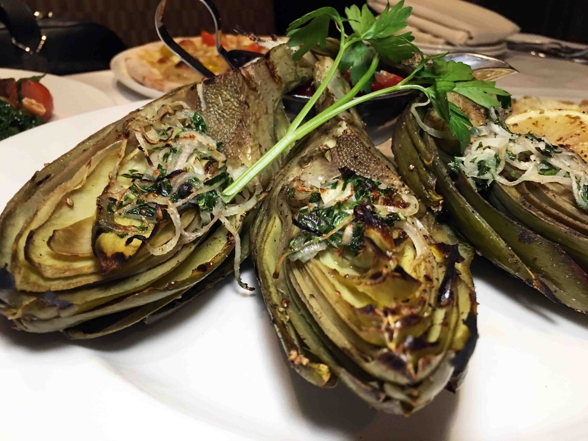 We're all choked up at <a href="/dvinoLV/">d.vino Italian Food</a> in #LasVegas. Our blogger <a href="/thesundyfunday/">Ranae</a> tastes at their Annual Artichoke Festival: bit.ly/2mQNjIK