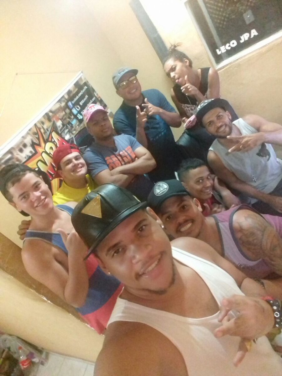 McRsete's tweet photo. Rapaziada de jpa... #Djlecojpa #Djpelucia #dj2f #McSKY #McGABI #Mc Gb #MsG #McR7 #DjLevado https://t.co/HRybnSG1WI