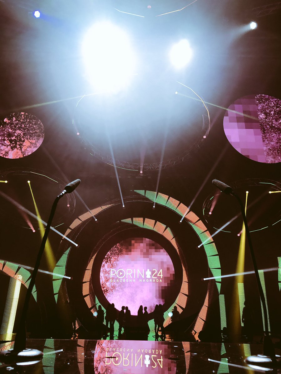 Još malo! Gledamo se na HTV1 u 20h. 🔜 <a href="/porinhr/">Porin</a> !!!