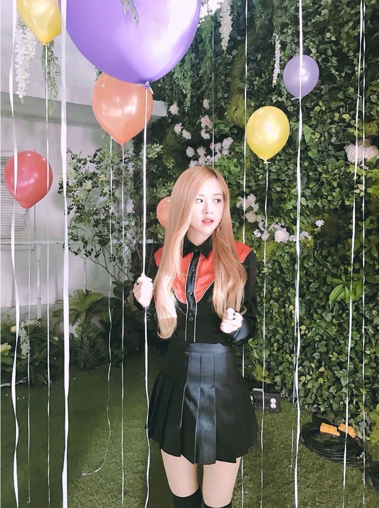 AlIuringBeauty's tweet image. ❝ ʙᴇᴀᴜᴛʏ ɪsɴ'ᴛ ᴀʙᴏᴜᴛ ʜᴀᴠɪɴɢ ᴀ ᴘʀᴇᴛᴛʏ ғᴀᴄᴇ. ɪᴛ's ᴀʙᴏᴜᴛ ʜᴀᴠɪɴɢ ᴀ ᴘʀᴇᴛᴛʏ ᴍɪɴᴅ, ᴀ ᴘʀᴇᴛᴛʏ ʜᴇᴀʀᴛ ᴀɴᴅ ᴀ ᴘʀᴇᴛᴛʏ sᴏᴜʟ ❞